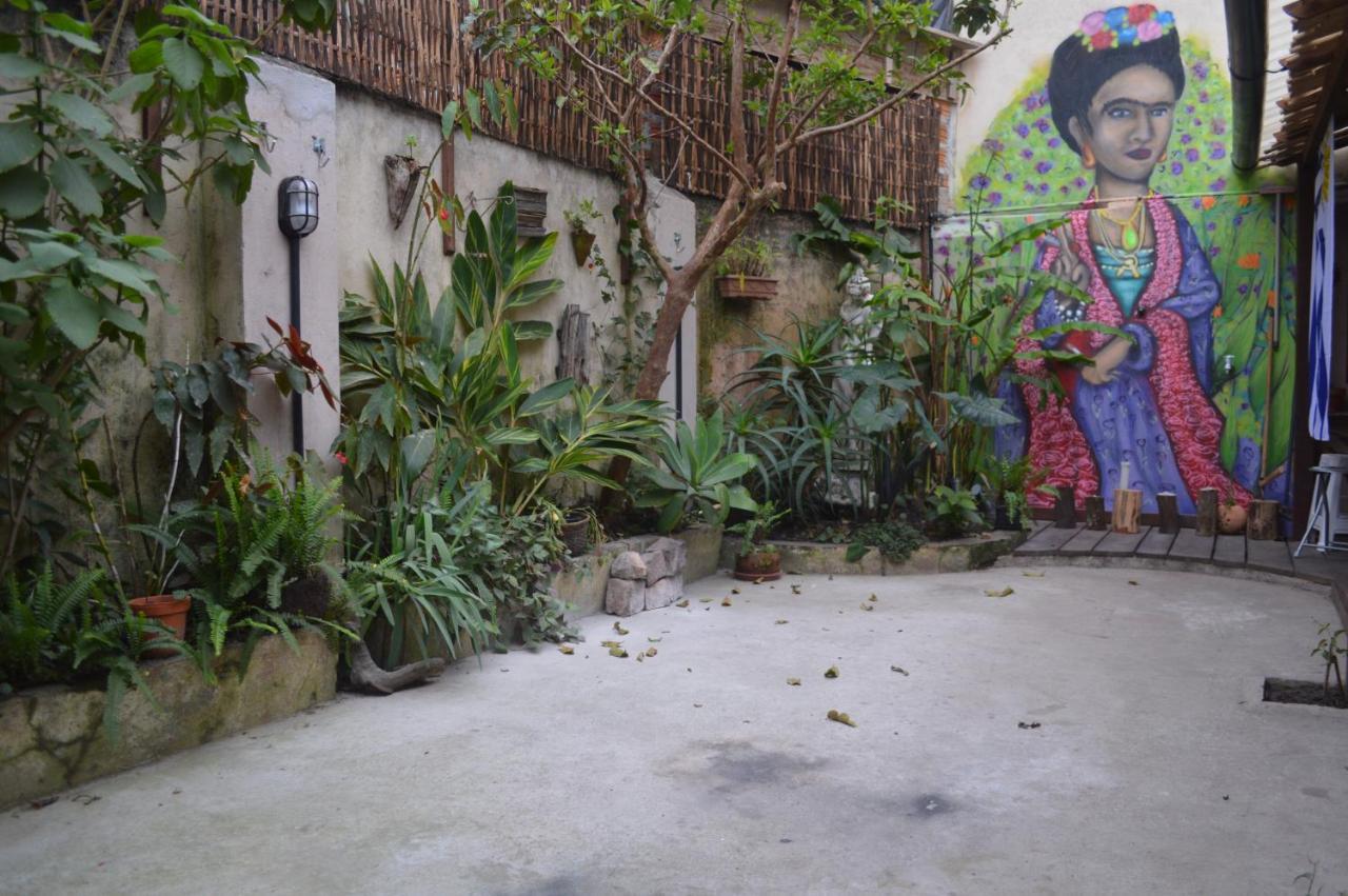 Frida Casa Hostel Pelotas Buitenkant foto