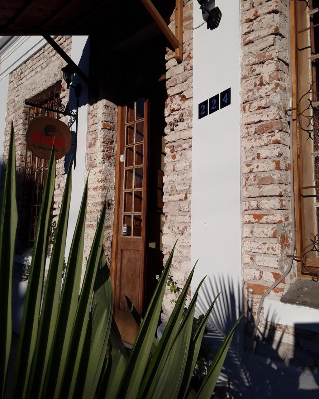Frida Casa Hostel Pelotas Buitenkant foto